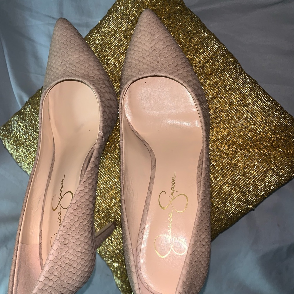 JESSICA SIMPSON NUDE HEELS